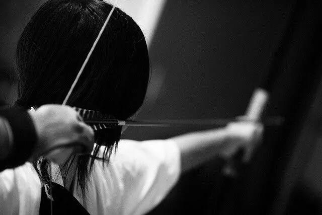 夫妻吵架老婆总是提离婚怎么解决,夫妻俩一吵架老婆就说离婚怎么办