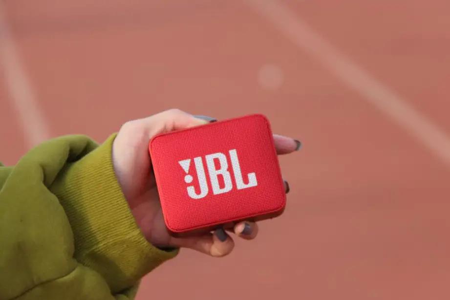 既然不能出门就在家自娱自乐,既然不能出门就在家里自娱自乐吧