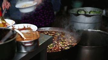 武汉美食牛肉面20块一碗,武汉好吃的老碗面