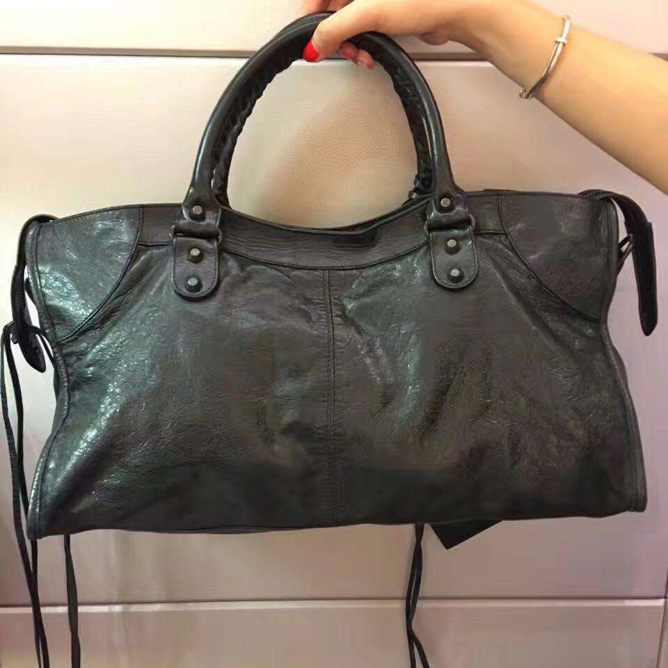 10大奢侈品牌包包排名lv,2022奢侈品包包品牌排行榜前十