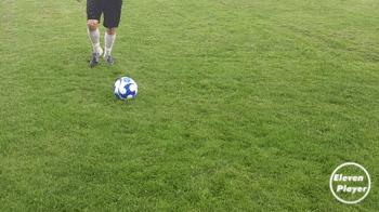 足球假动作技巧解析,足球假射变向技巧