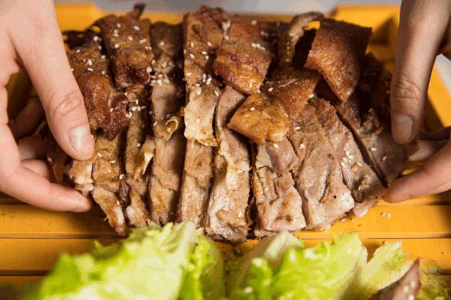 内蒙古秘汁烤全羊,烤全羊50斤