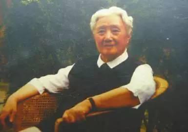 锦江饭店创始人，从*楼青**女到督军夫人，离婚后反倒成了商业大亨