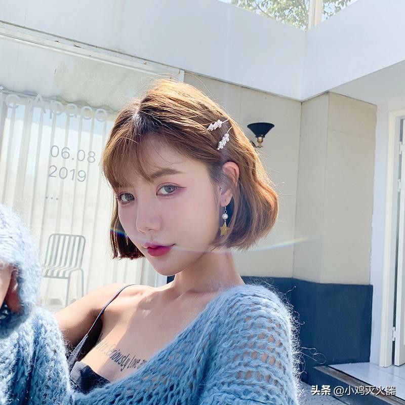 50岁脸大发型女2021流行发型短发,适合女生的可盐可甜的短发