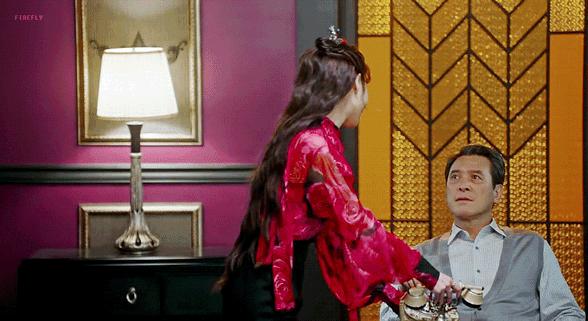 德鲁纳酒店iu紫色礼服片段,iu德鲁纳酒店大结局