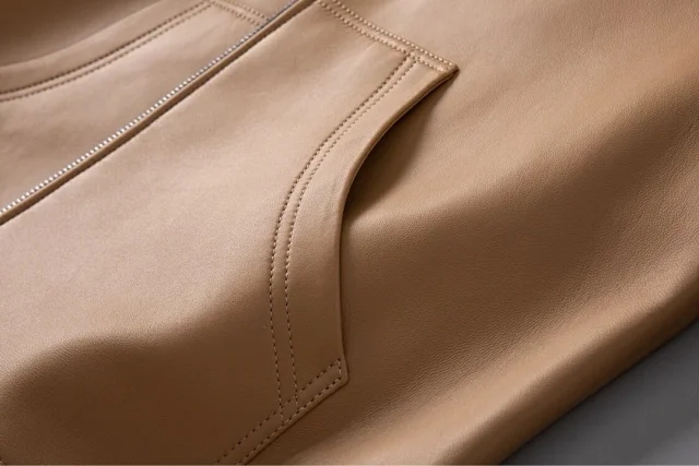 巴宝莉男士皮衣配什么裤子好看,巴宝莉prorsum皮衣