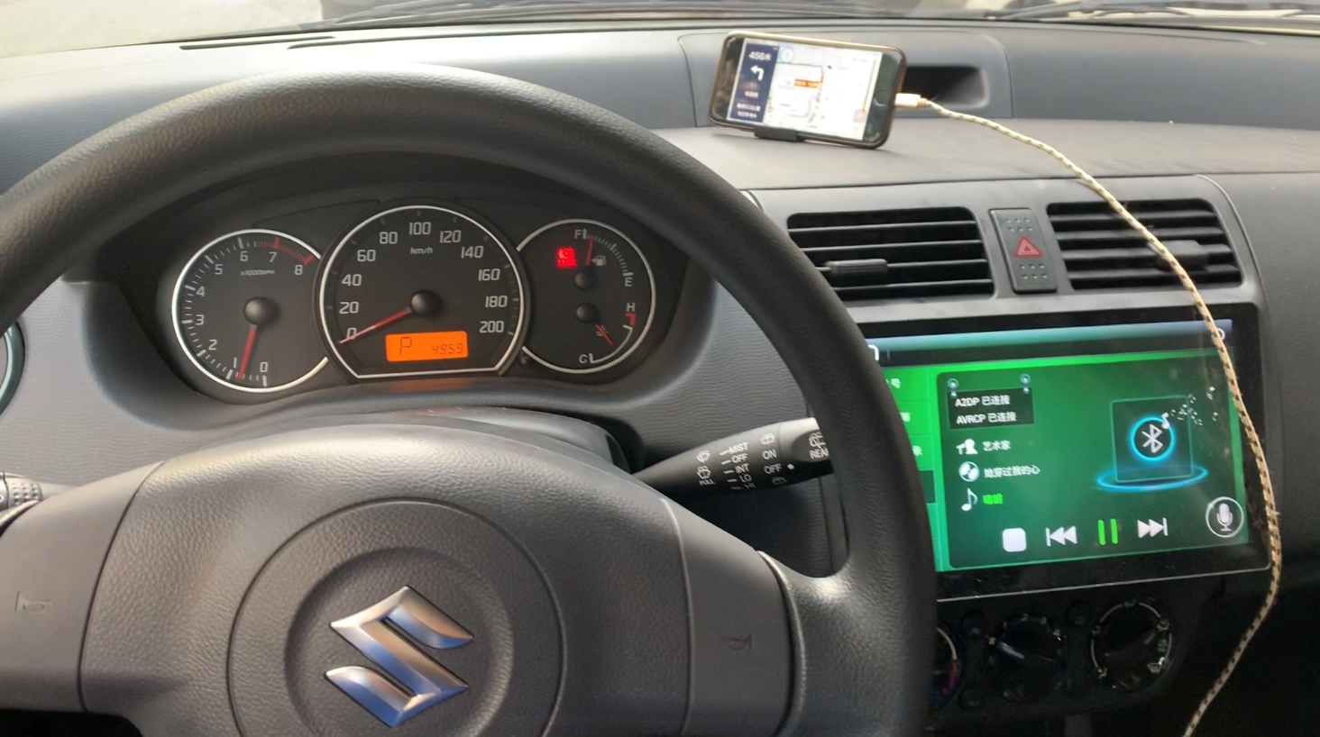 海外试驾2021款铃木雨燕运动版,铃木雨燕动力足颜值高代步首选车