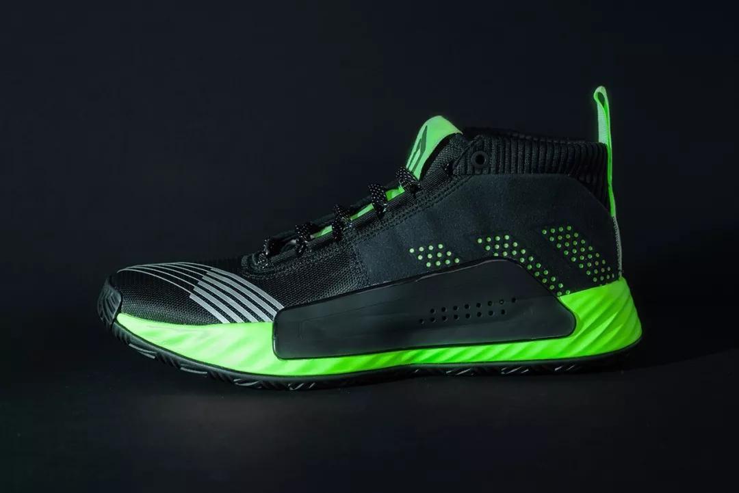 versacejeans值得买吗,versacejeans上海店地址