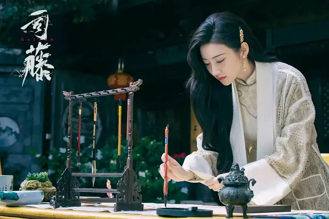 明星都穿的旗袍,中外女明星穿旗袍