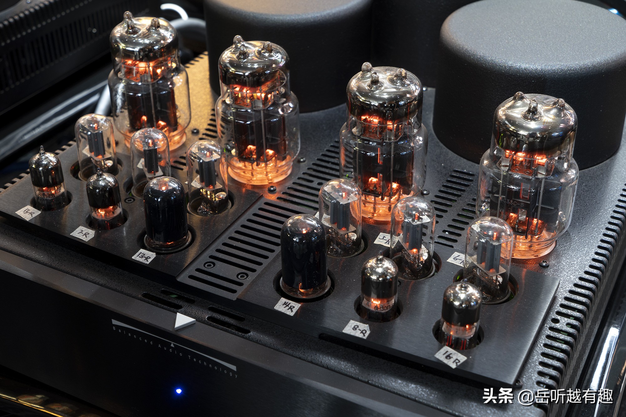 中坚力量——评AQPassionTeen书架式音箱