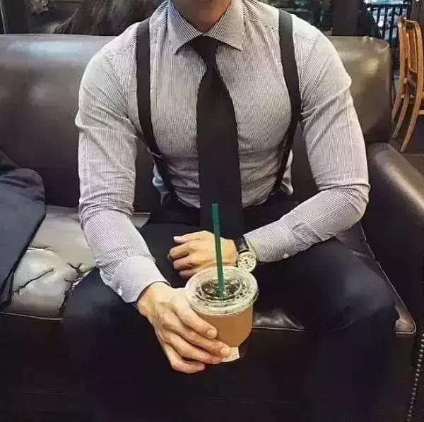 胸肌的四种胸型,男生方形胸肌和八字胸对比