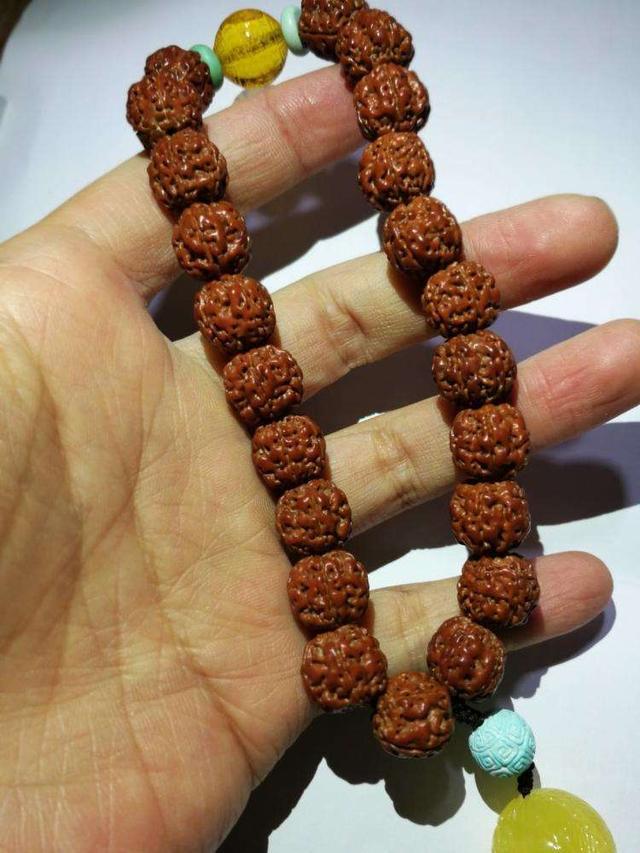 文玩手串尺寸选择,文玩手串多少尺寸合适