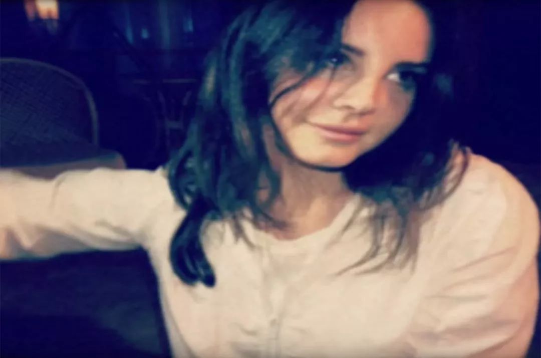 音乐时尚两不误，LanaDelRey即将推出新专辑