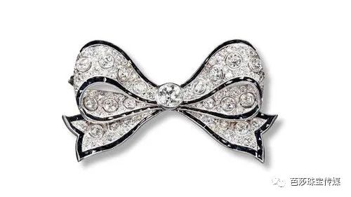 几百年来的时尚Icon们都狂种草的珠宝款就是它了！