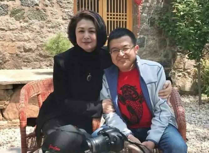 改变于月仙命运的两个人，一名叫马丽娟，一名叫张学松