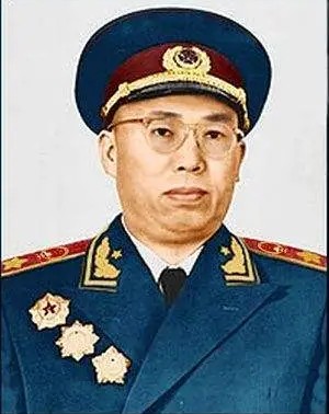 59年4月第二届全国人大产生的16位人大副委员长的工资与级别