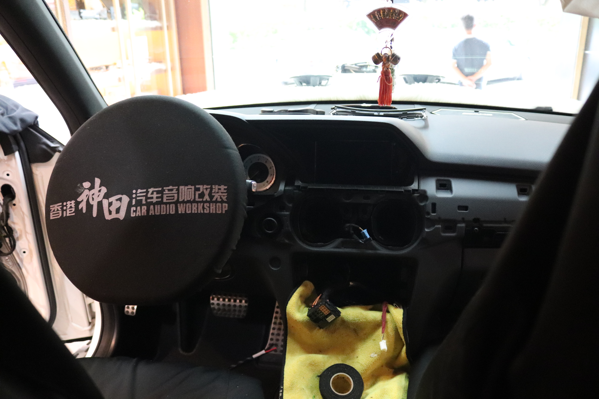 奔驰glk300改装音响,奔驰glk300音响改装方案