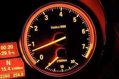 怠速太低了会抖怎么回事,怠速低会不会省油