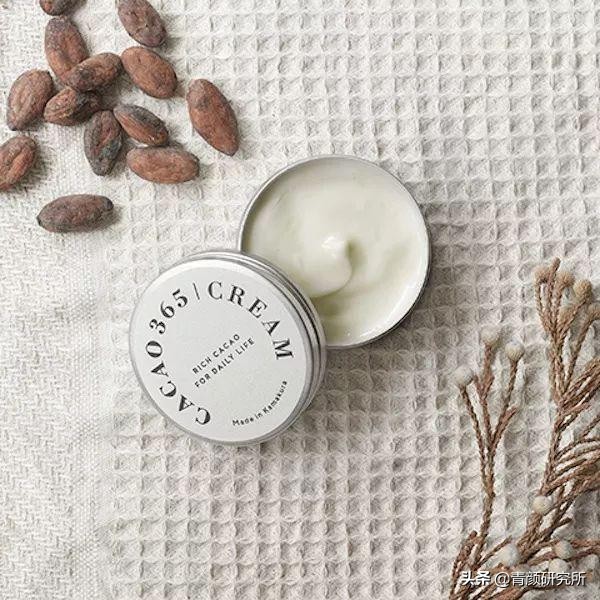 保湿面霜摆脱暗黄,冬季保湿抗衰老面霜怎么用