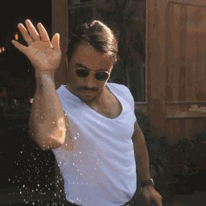 在亚洲，非要加入欧盟、用火鸡做甜点、酸奶是咸的，土耳其真魔幻