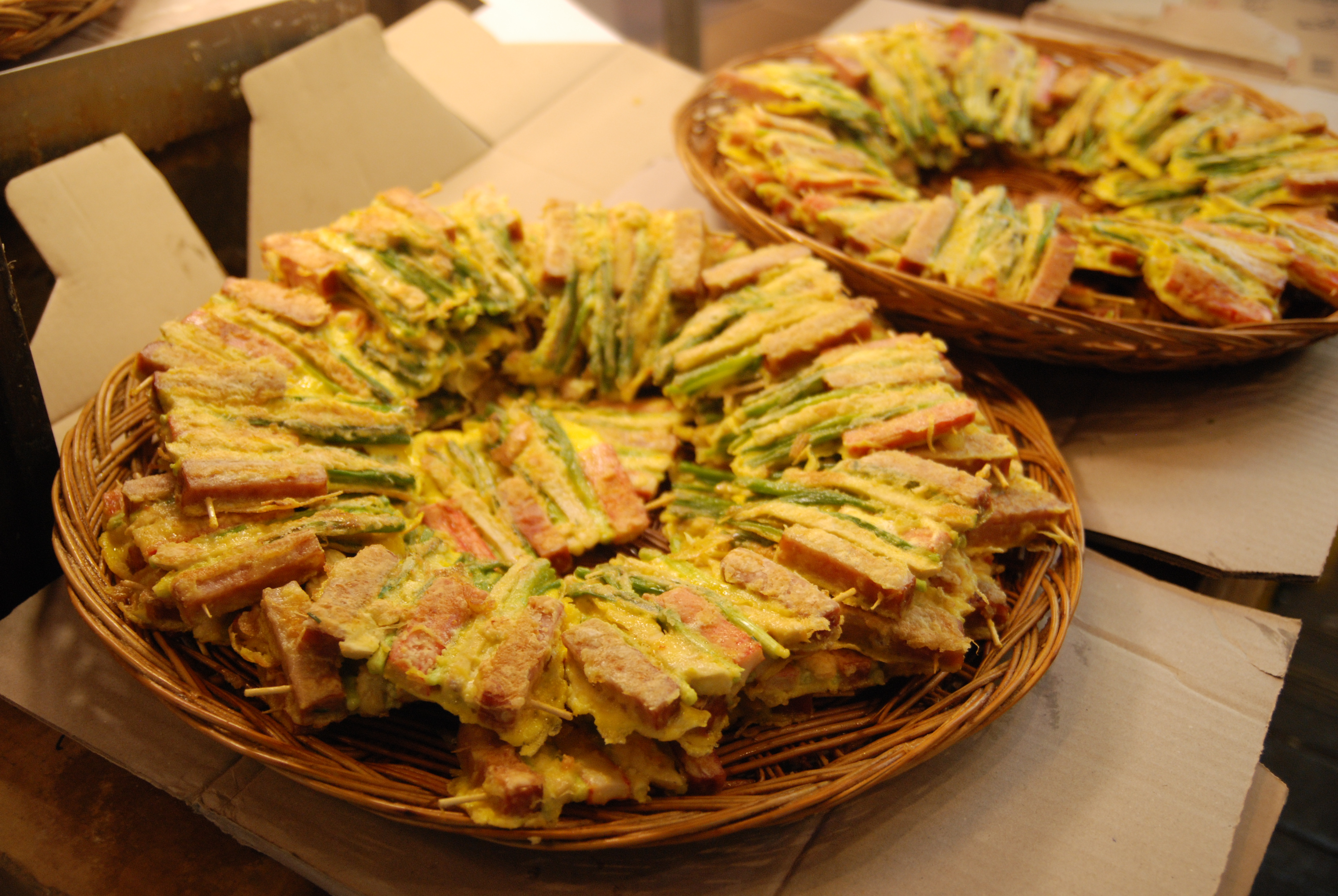 韩国紫菜包饭年糕,韩国美食一条街紫菜饭