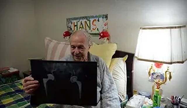 中国小伙为报答瑞士房东为其送终,2012年老人去世:想长眠于中国