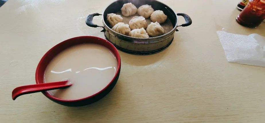 那个女孩失血过多危在旦夕，她的家人却在急诊室喜极而泣…