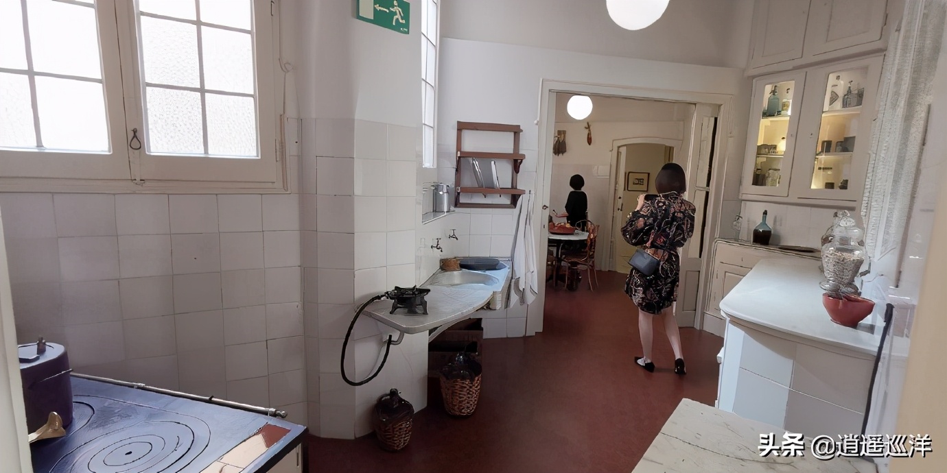 西班牙建筑大师高迪的建筑作品展,西班牙天才艺术设计大师高迪作品