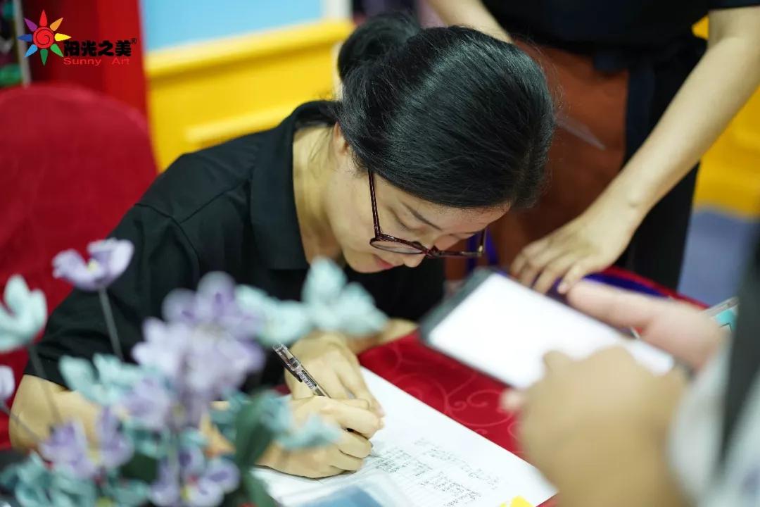 阳光之美小巨星联盟启动仪式正式开始！火爆全城