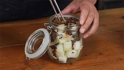 炎炎夏日不如做份甜品消消暑吧,夏日消暑甜品美味的红糖冰粉