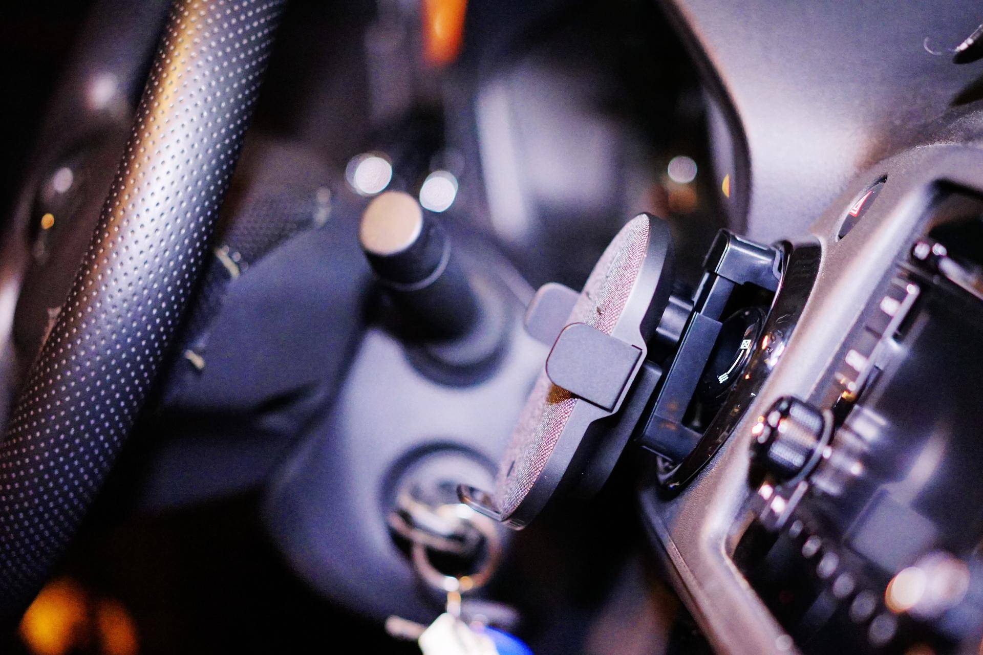 第一次用无线充电,华为第一代无线车充