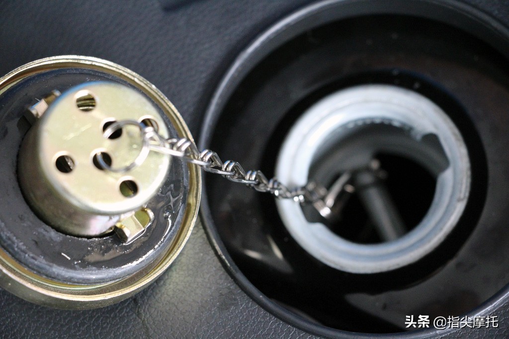 被忽视的都市精灵，经济环保的王野睿御国四电喷摩托车