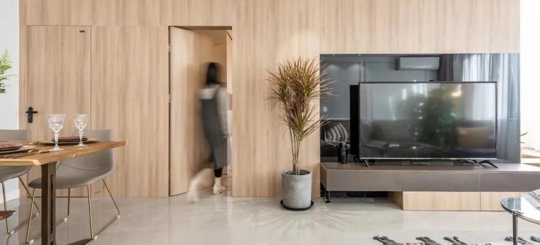 北漂80后夫妻花400万买房打扫卫生,奋斗十年买的房子50平米