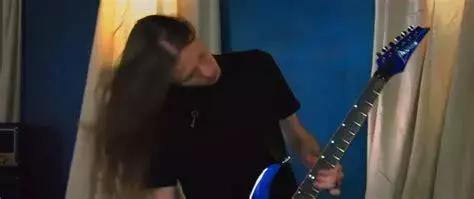 金属惊天*局骗**：摇滚灾难艺术家