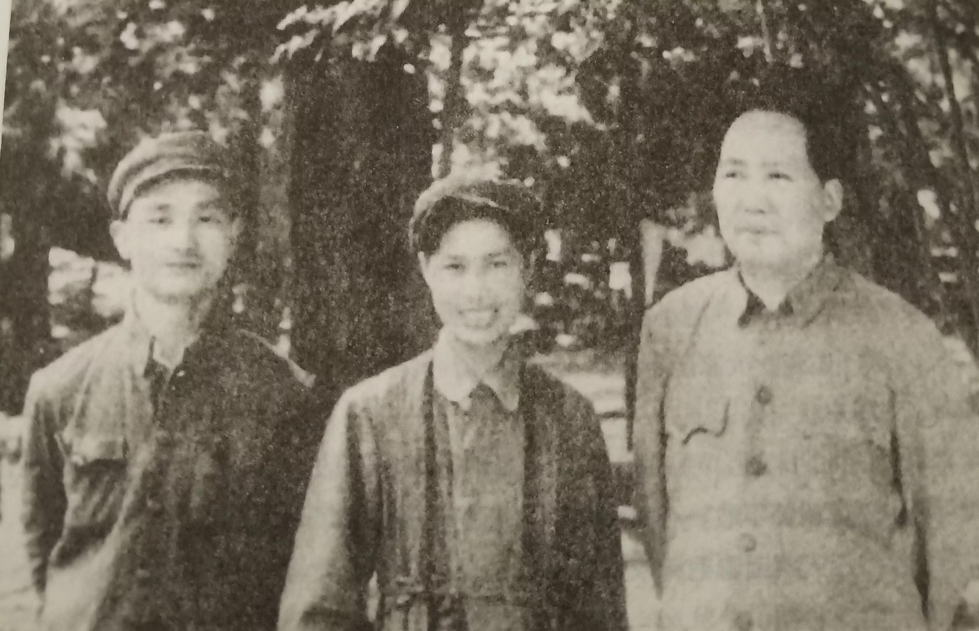 侯波拍摄的开国大典珍贵照片,侯波摄影师采访视频