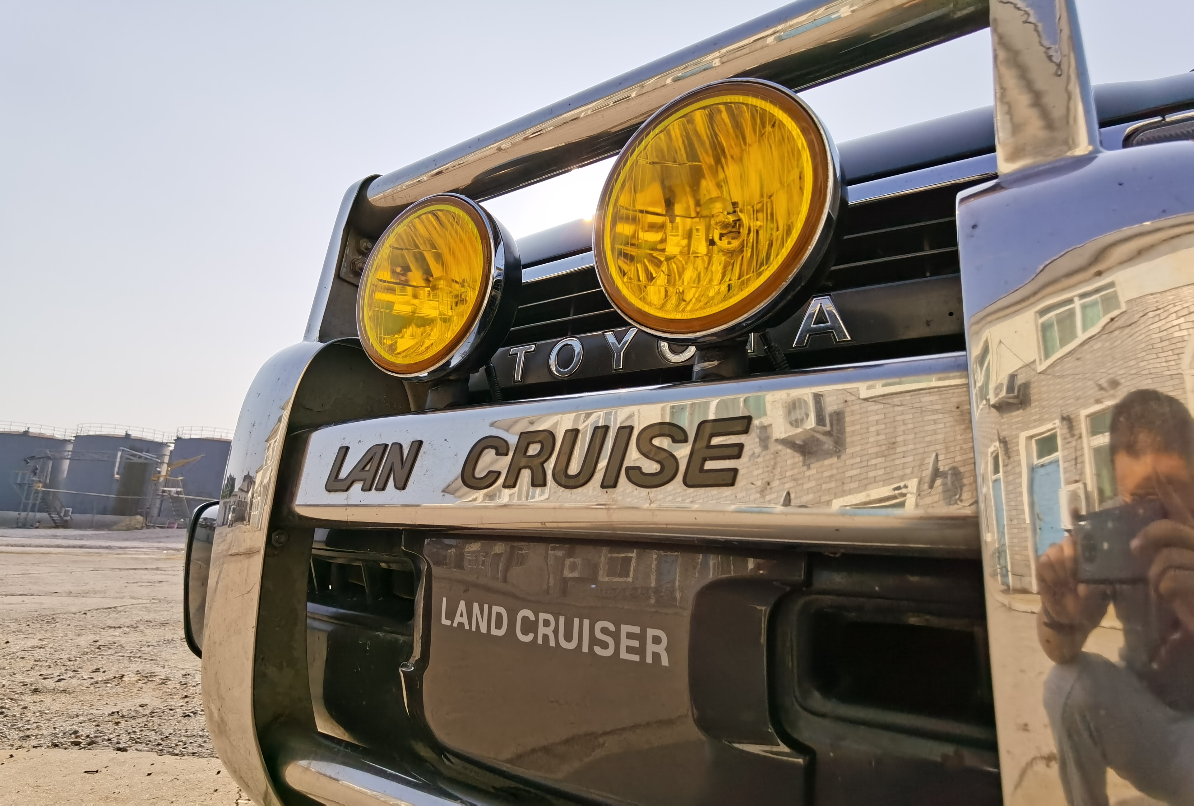 兰德酷路泽lc80越野视频,lc80陆地巡洋舰沙漠王子