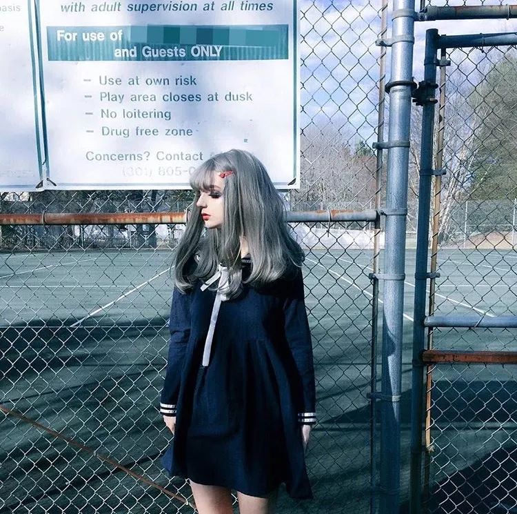 女孩酷似迪丽热巴!还是个日本JK制服爱好者