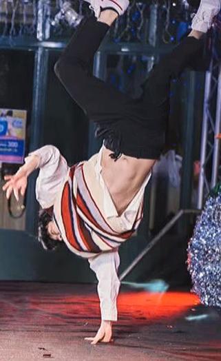 他泰最会跳舞的人:小地球人间扳手滚宝蹦迪小王子