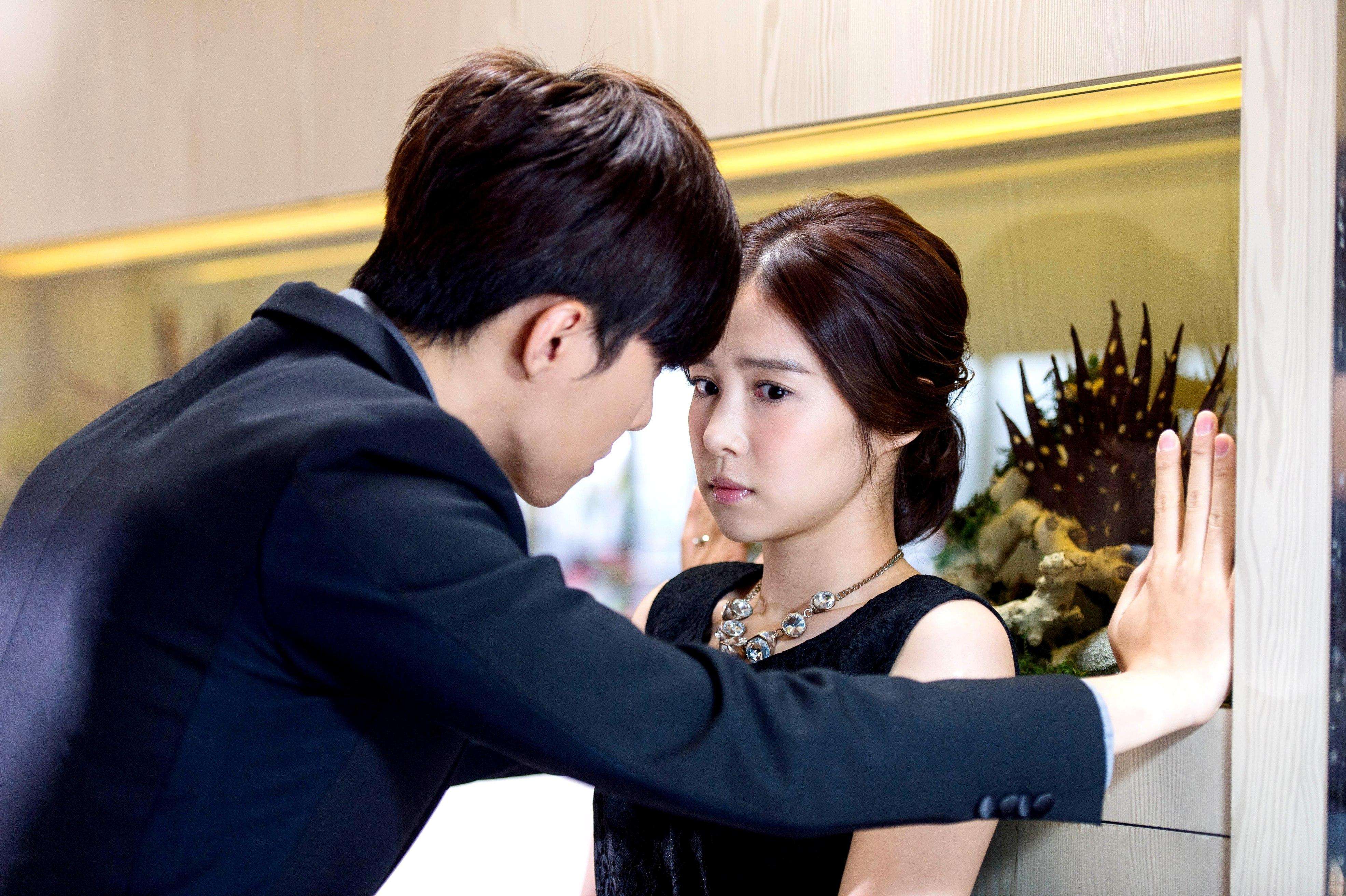 你真的以为自己是个接吻高手吗？看完以下姿势，我表示我服