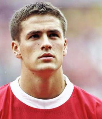 欧文成为传奇巨星,追风少年欧文为英格兰队竭尽全力