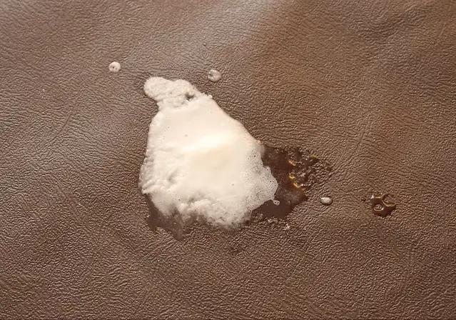 如何使用小苏打清洁,用小苏打怎么清洗车内的污渍