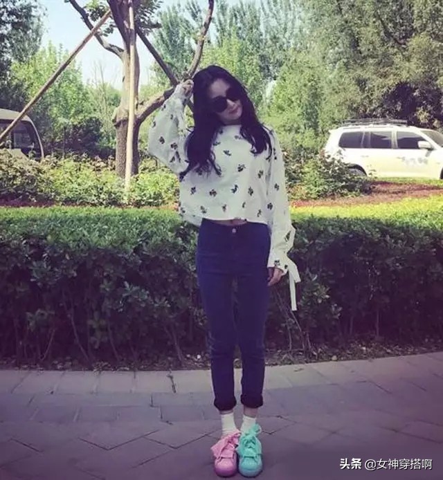 有一种靴叫做马伊琍的“鸳鸯靴”，看着普通，却不是谁都能驾驭的