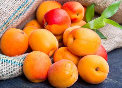 6月有钱没钱,这5颗水果都要买,饭前或饭后吃点,清爽美味营养多