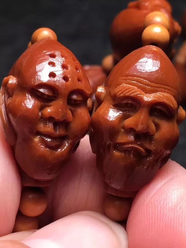 核雕留原皮,核雕留刀痕