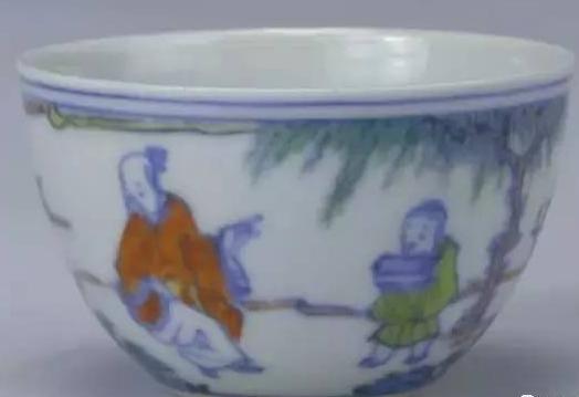 斗彩瓷的特点,斗彩瓷器特征有哪些