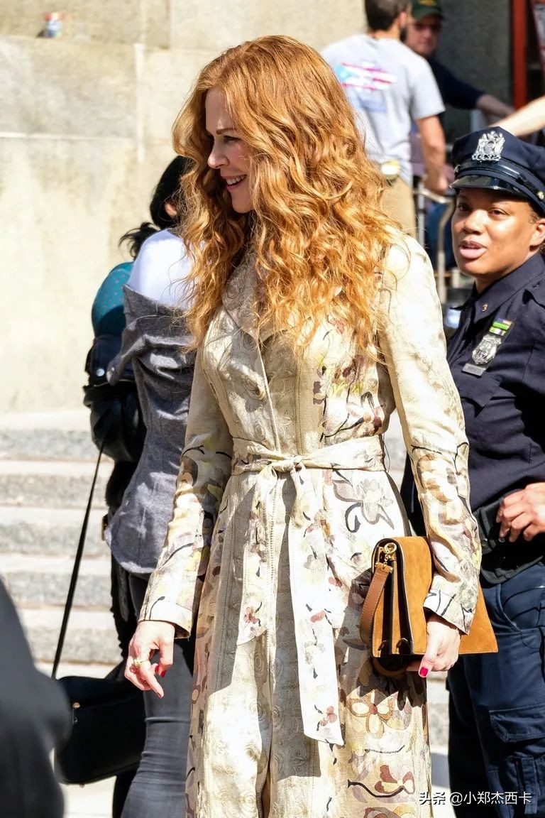 53岁妮可基德曼新剧光彩照人,妮可基德曼悬疑剧