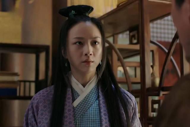 大佬力捧多年没火，“人间富贵花”如今居然凭借几套衣服出圈了？