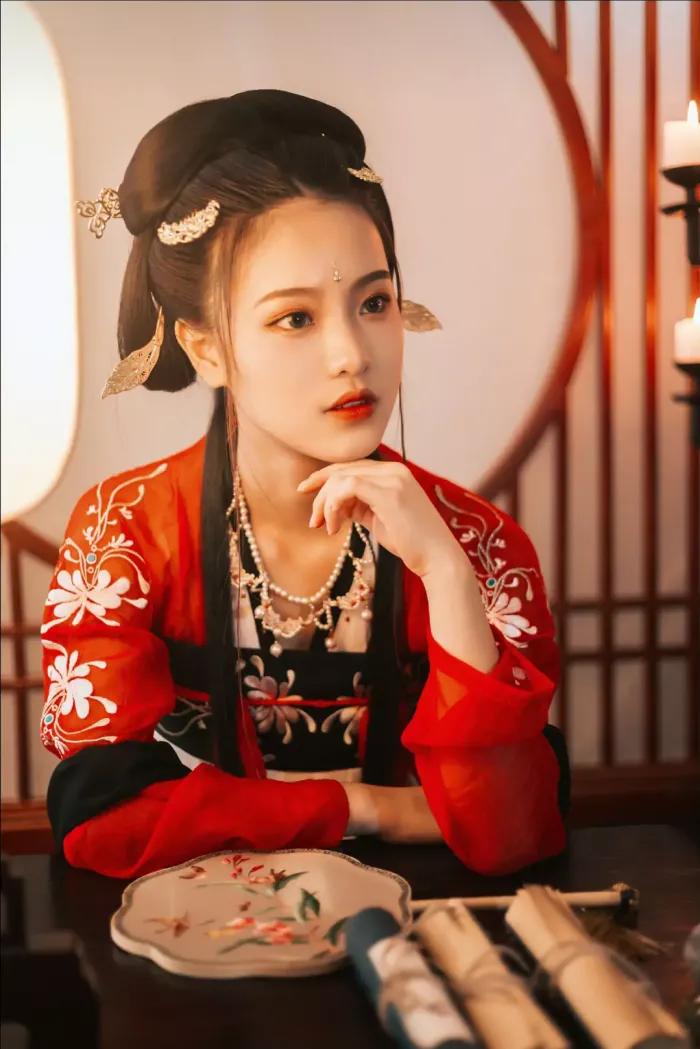 运动会开幕式汉服cos,超美cos小姐姐