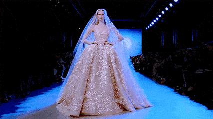 参加婚礼气质大气穿搭,参加婚礼这样穿漂亮大方又气质