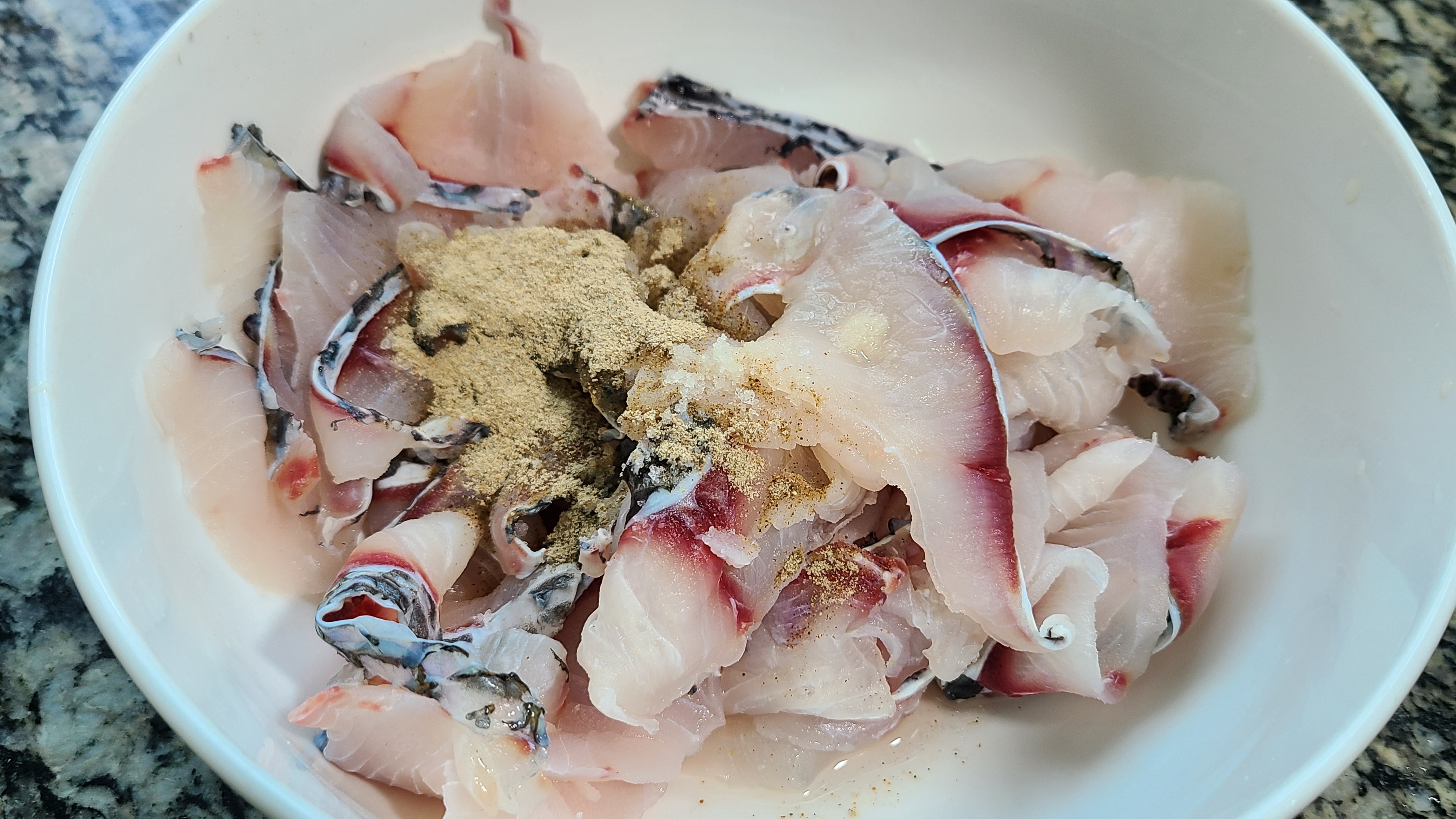 这一道萝卜炖鱼太香了,萝卜油豆腐炖鱼做法大全家常